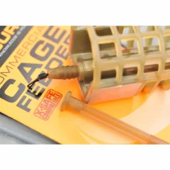 GURU Cages Feeder-Cage feeder coup commercial cage feeder