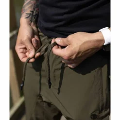 KORDA Vêtements-Joggers Ultralie olive